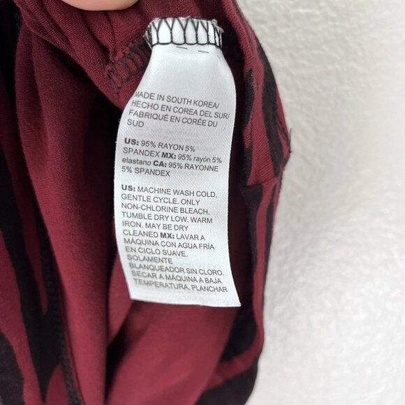 Chicos Womens Size 3 Black Red Animal Print Long Sleeve Top Blouse - Picture 5 of 6